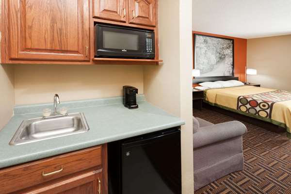  - Super 8 Hotel Rochester