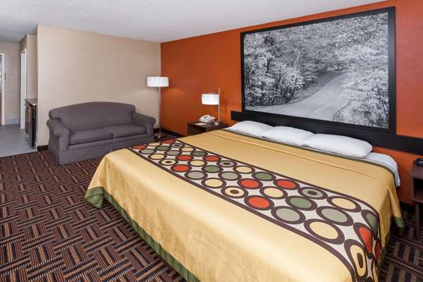 - Super 8 Hotel Rochester