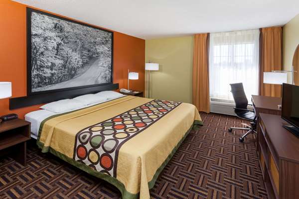  - Super 8 Hotel Rochester