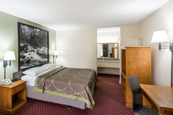  - Super 8 Motel Hope - I-30, Exit 30