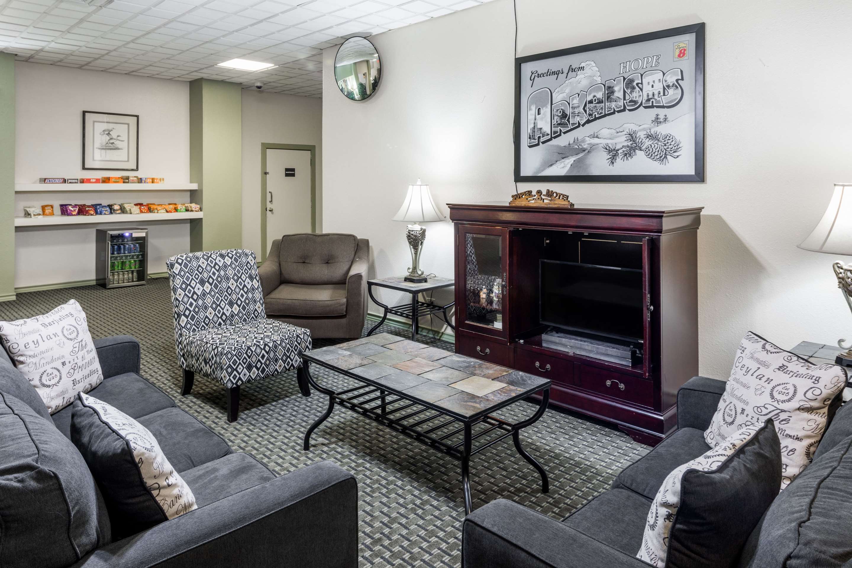 Lobby | Super 8 by Wyndham Hope