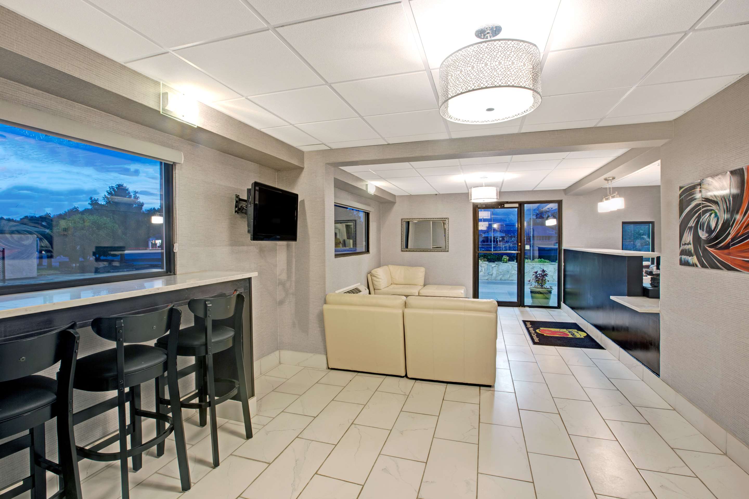 Lobby | Super 8 by Wyndham Shelby