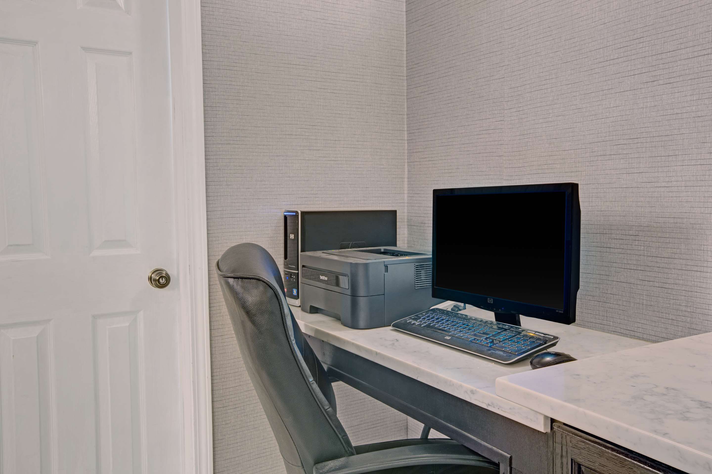 Business Center | Super 8 by Wyndham Shelby