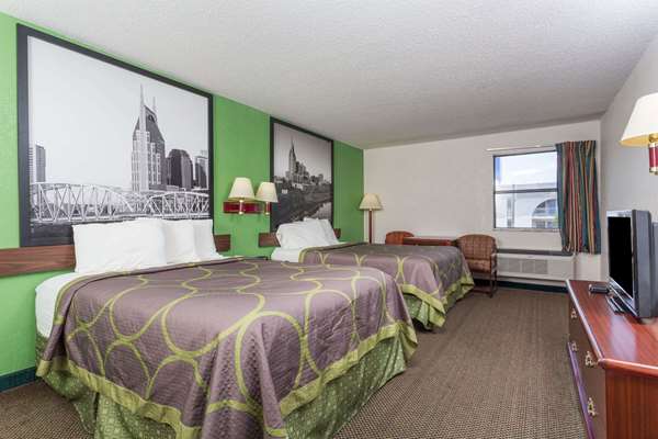  - Super 8 Hotel Dickson - I-40, Exit 172