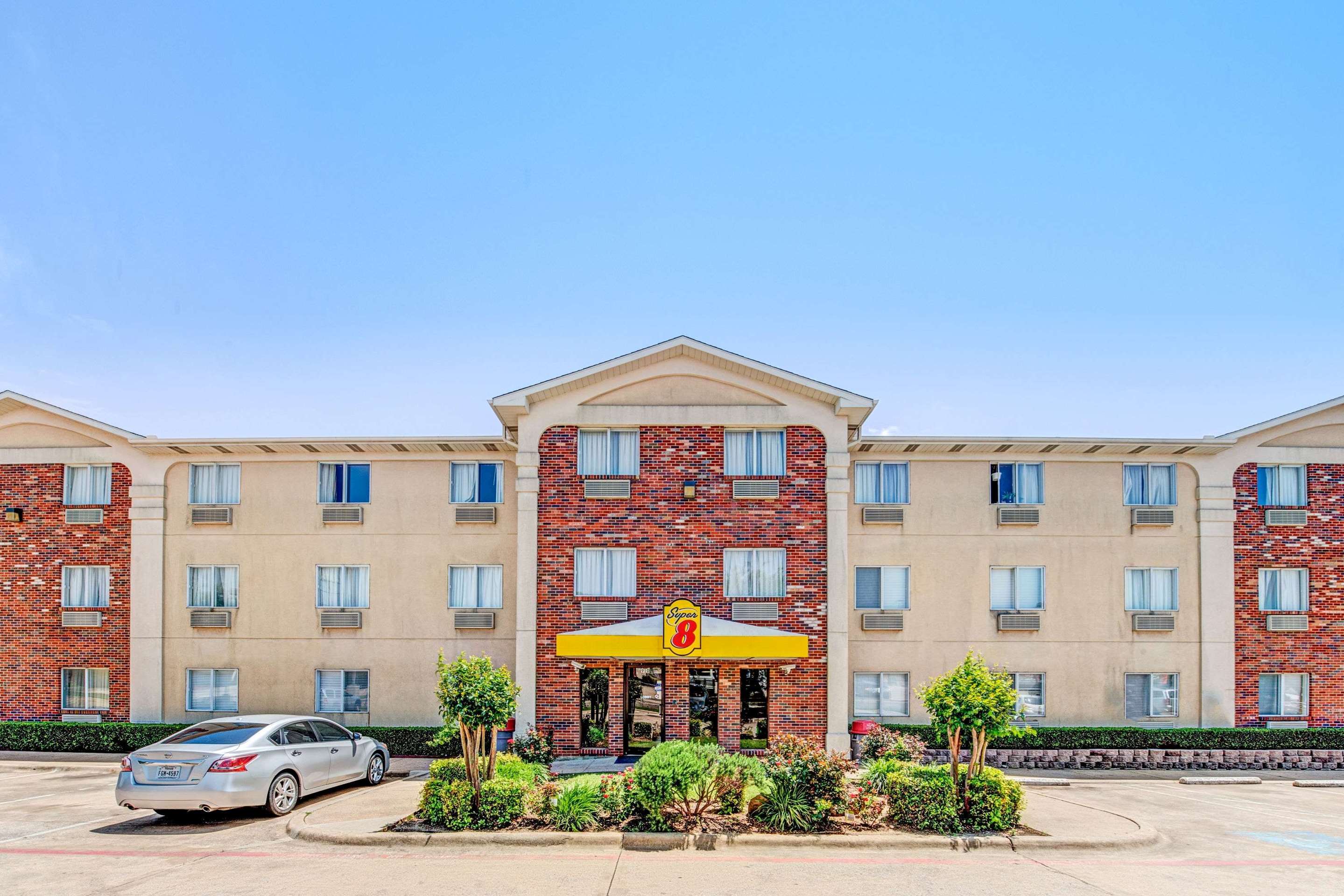 Welcome to the Super 8 McKinneyPlano Area | Super 8 by Wyndham McKinney/Plano Area
