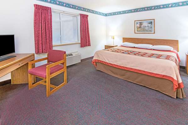 Suite - Super 8 Hotel Richfield - I-80, Exit 173
