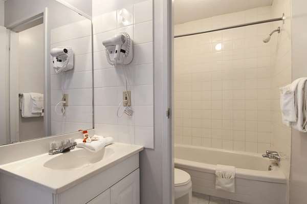  - Super 8 Motel North Red Deer