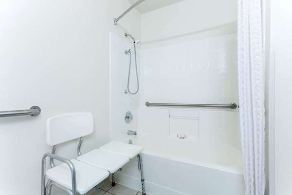  - Super 8 Hotel Montpelier