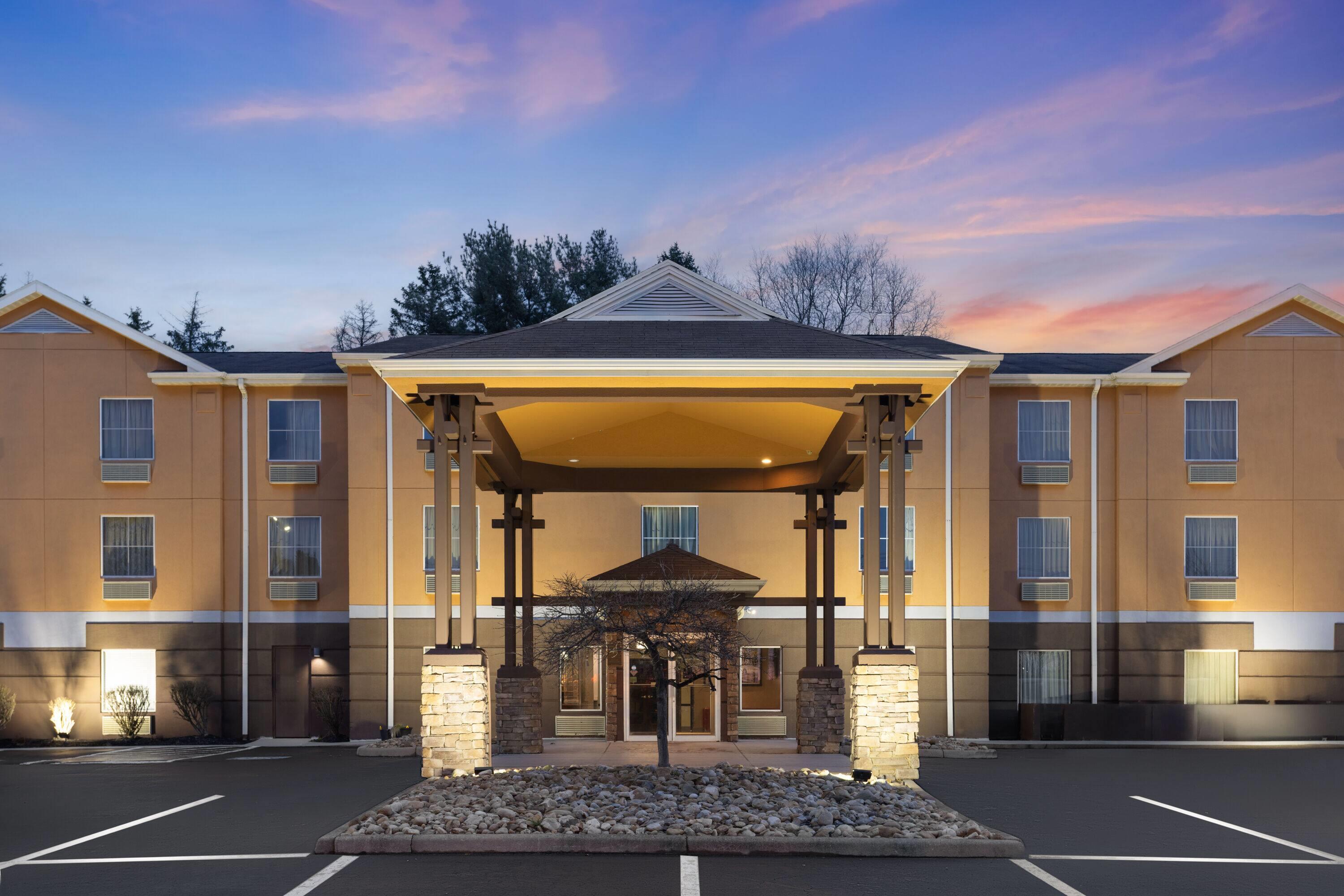 Exterior | Super 8 by Wyndham Mars/Cranberry/Pittsburgh Area