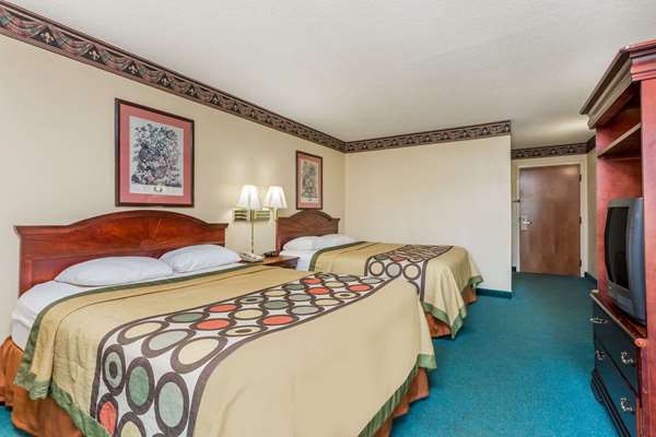  - Super 8 Hotel Piedmont - I-85, Exit 40