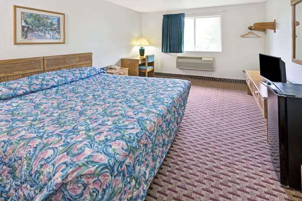  - Super 8 Hotel Canonsburg - I-79, Exit 45