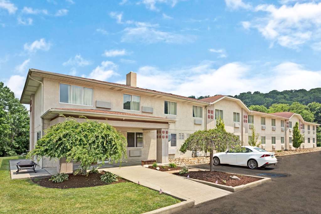 Super 8 Canonsburg/Pittsburgh Area