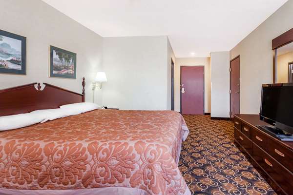  - Super 8 Hotel North Evansville