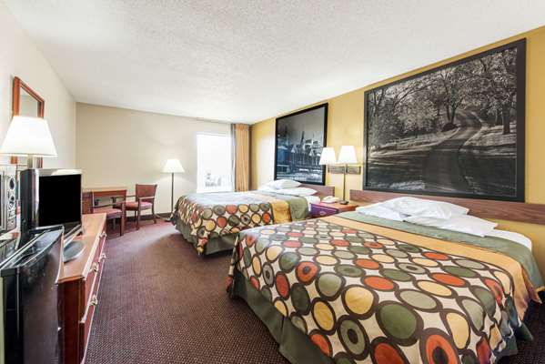  - Super 8 Hotel Shepherdsville - I-65, Exit 117