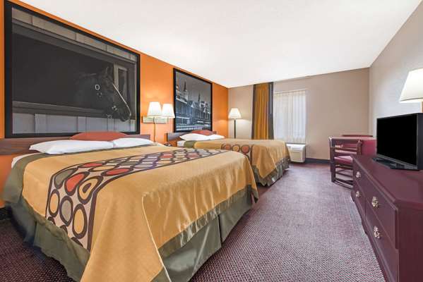  - Super 8 Hotel Shepherdsville - I-65, Exit 117