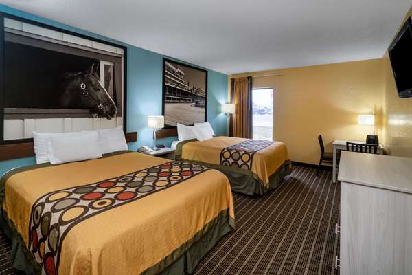  - Super 8 Hotel Shepherdsville - I-65, Exit 117