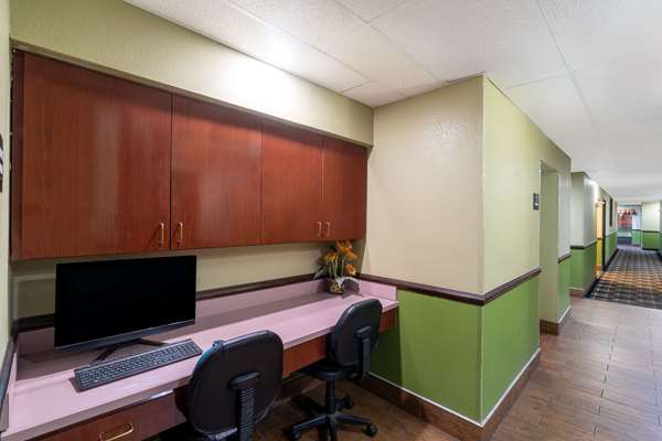 Conference Area - Super 8 Hotel Shepherdsville - I-65, Exit 117