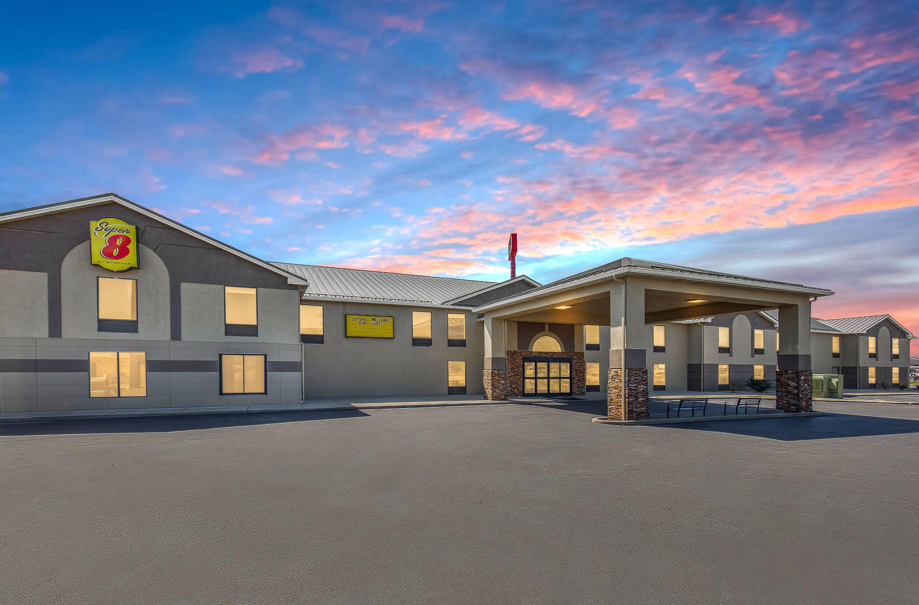Exterior | Super 8 by Wyndham Shepherdsville - Louisville South I65