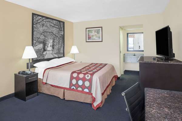  - Super 8 Motel Bulls Gap