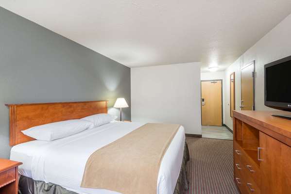  - Super 8 Hotel Grande Prairie
