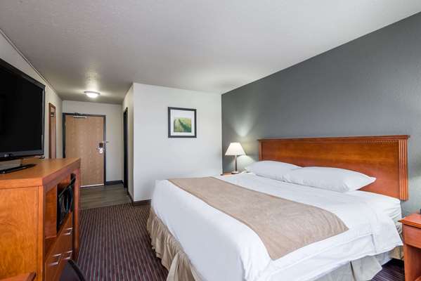  - Super 8 Hotel Grande Prairie