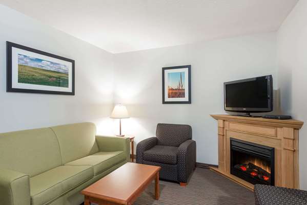  - Super 8 Hotel Grande Prairie