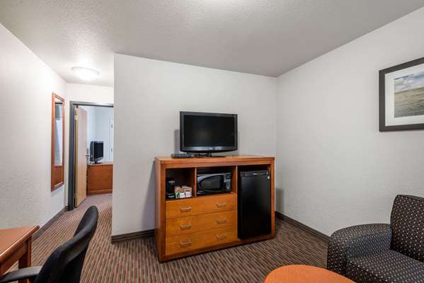  - Super 8 Hotel Grande Prairie