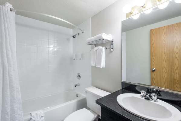  - Super 8 Hotel Grande Prairie
