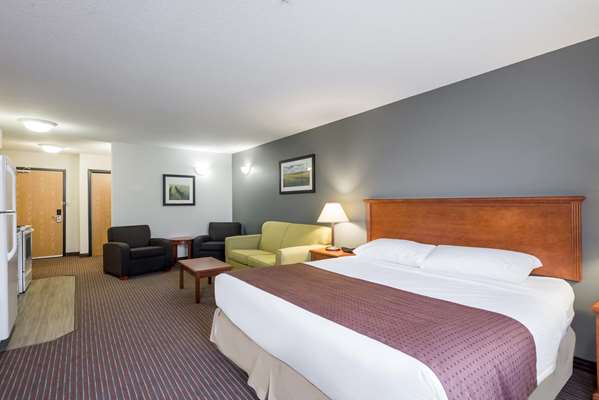  - Super 8 Hotel Grande Prairie