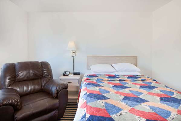  - Super 8 Hotel Humboldt