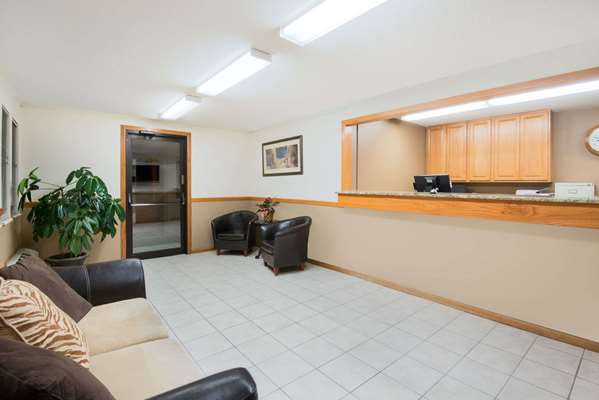  - Super 8 Hotel Humboldt