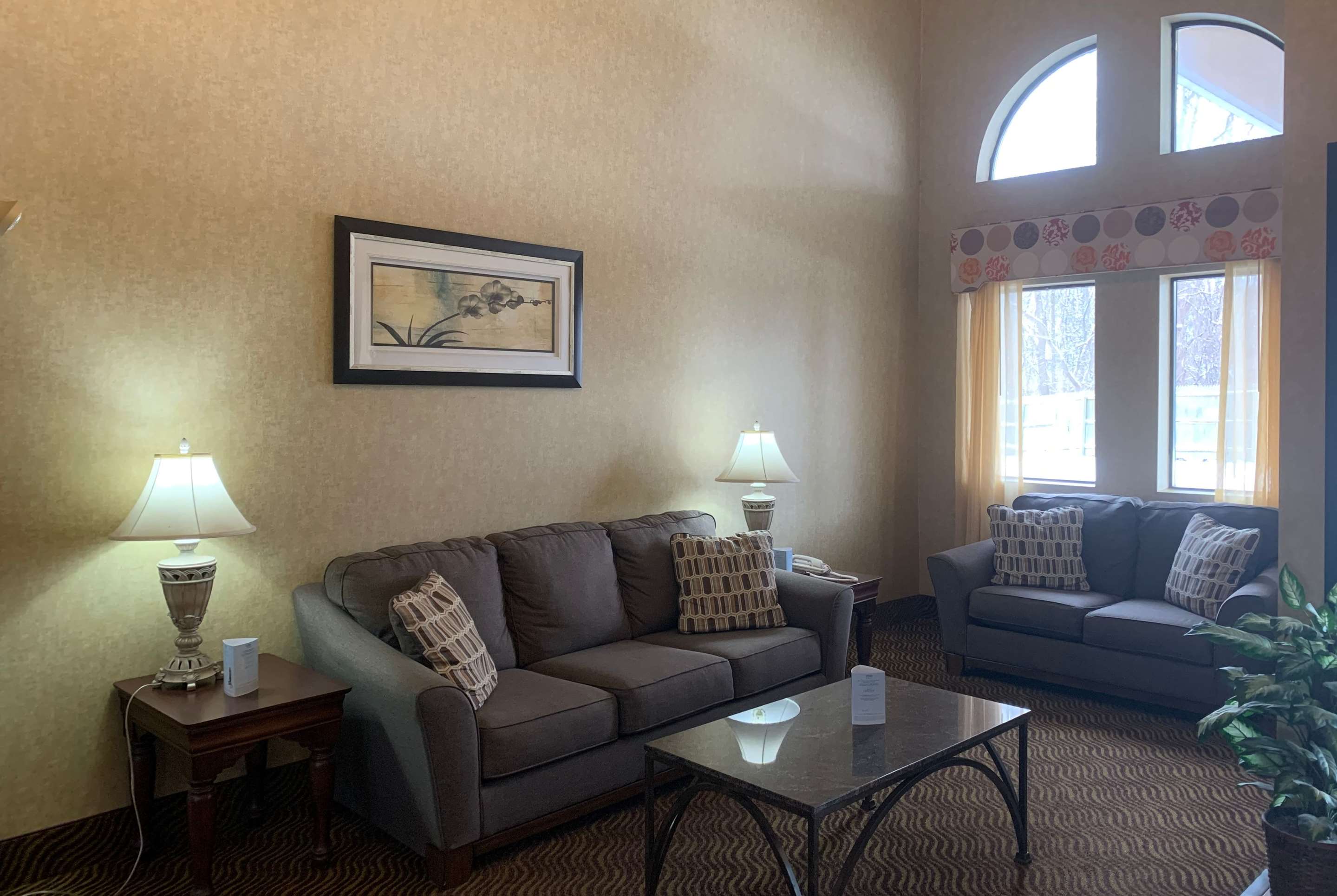 Lobby | Super 8 by Wyndham Liverpool/Clay/Syracuse Area