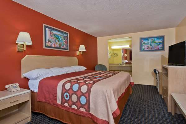  - Super 8 Hotel Chipley - I-10, Exit 120