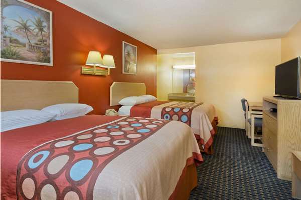  - Super 8 Hotel Chipley - I-10, Exit 120