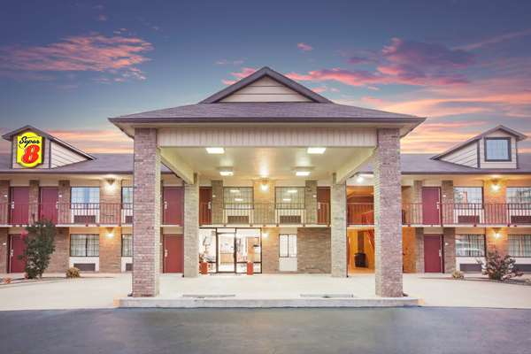 Exterior view - Super 8 Motel Clinton