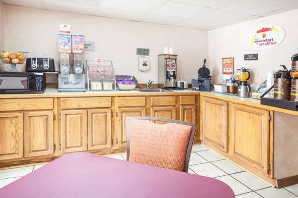  - Super 8 Motel Clinton