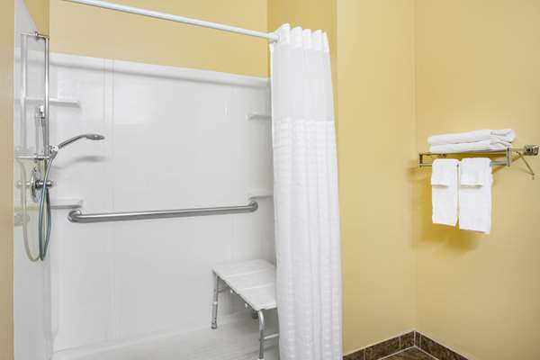  - Super 8 Hotel Kokomo