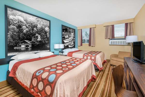  - Super 8 Motel Thunder Bay