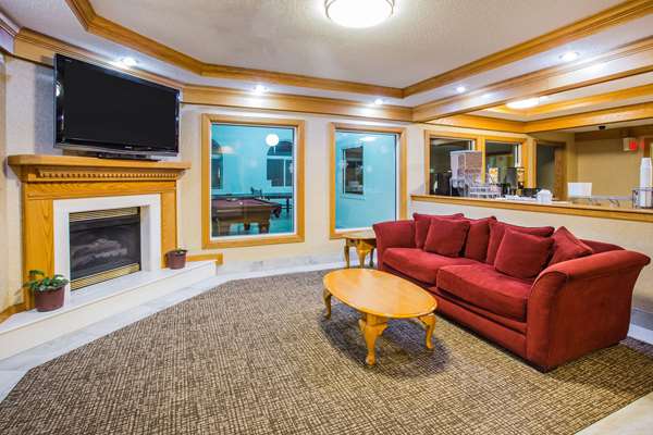  - Super 8 Hotel Remington - I-65, Exit 201