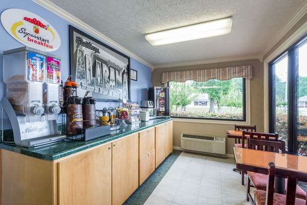  - Super 8 Motel Gadsden