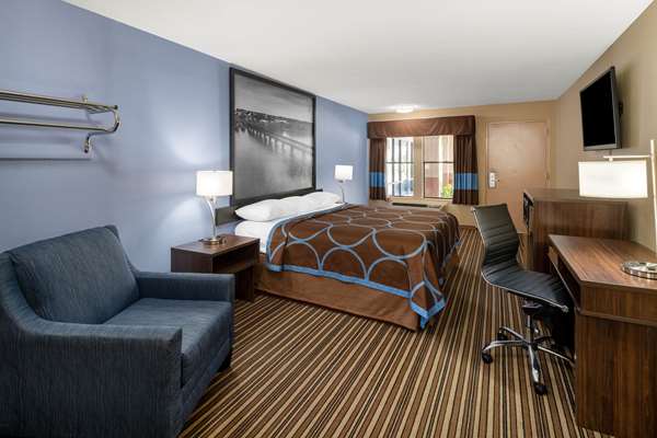  - Super 8 Motel Gadsden