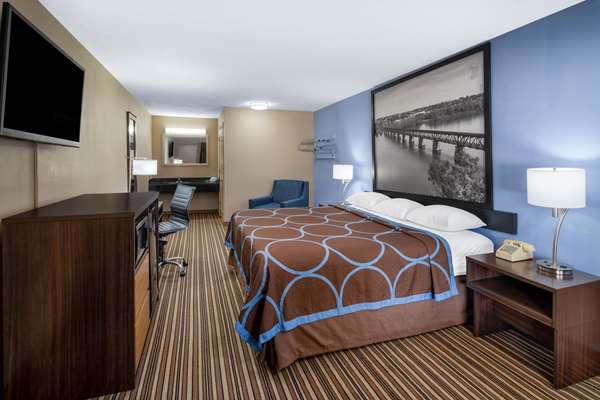  - Super 8 Motel Gadsden