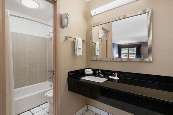  - Super 8 Motel Gadsden