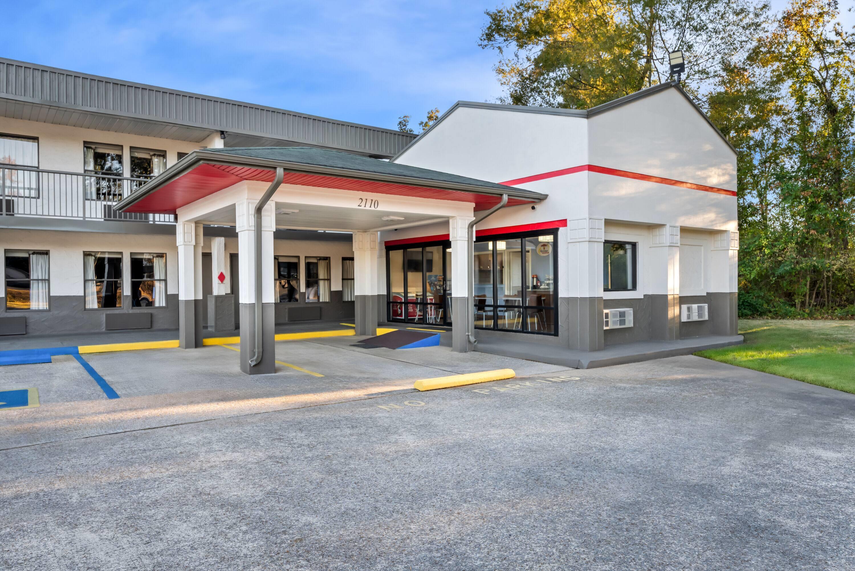 Exterior | Super 8 by Wyndham Gadsden AL
