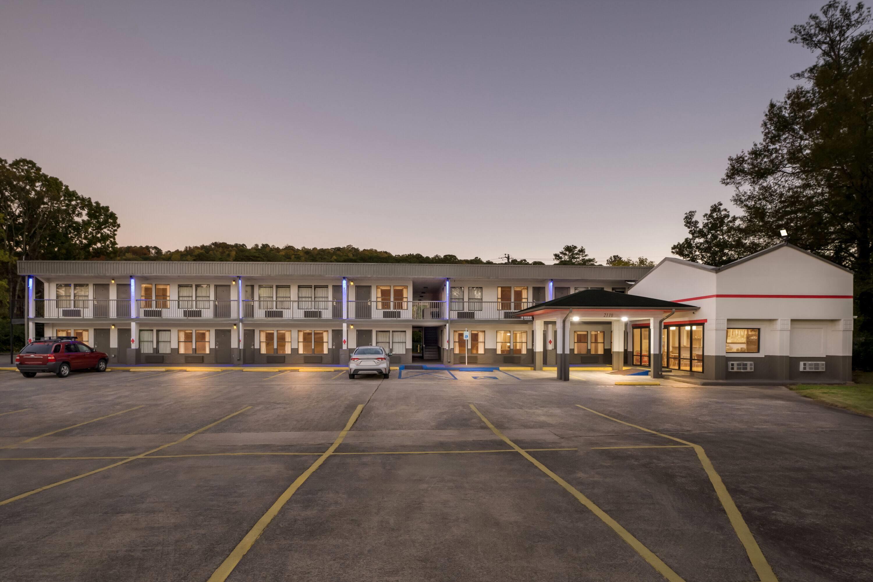 Exterior | Super 8 by Wyndham Gadsden AL