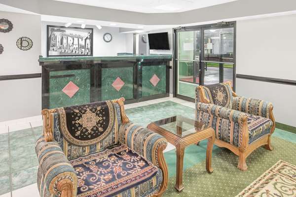  - Super 8 Motel Mobile - I-65, Exit 5B