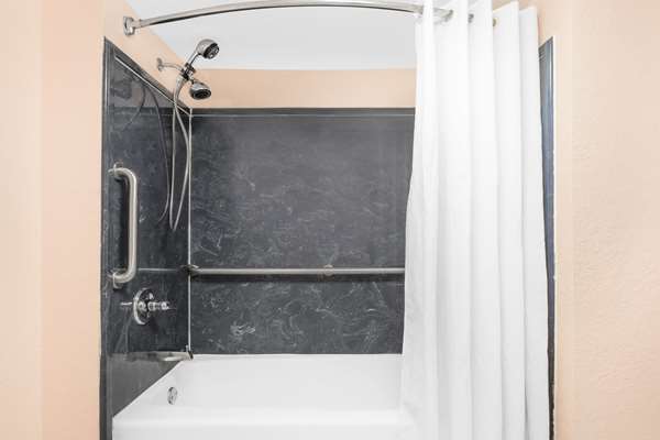  - Super 8 Motel Mobile - I-65, Exit 5B