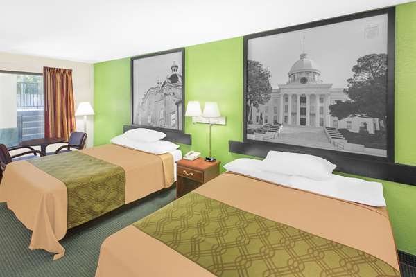  - Super 8 Motel Mobile - I-65, Exit 5B