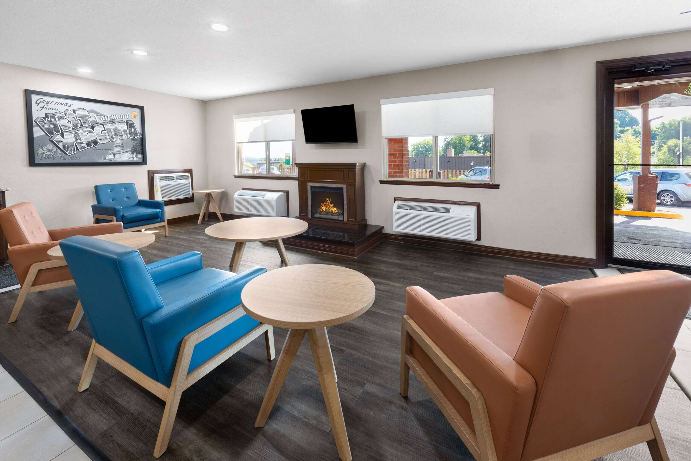 Lobby | Super 8 by Wyndham Fairmont