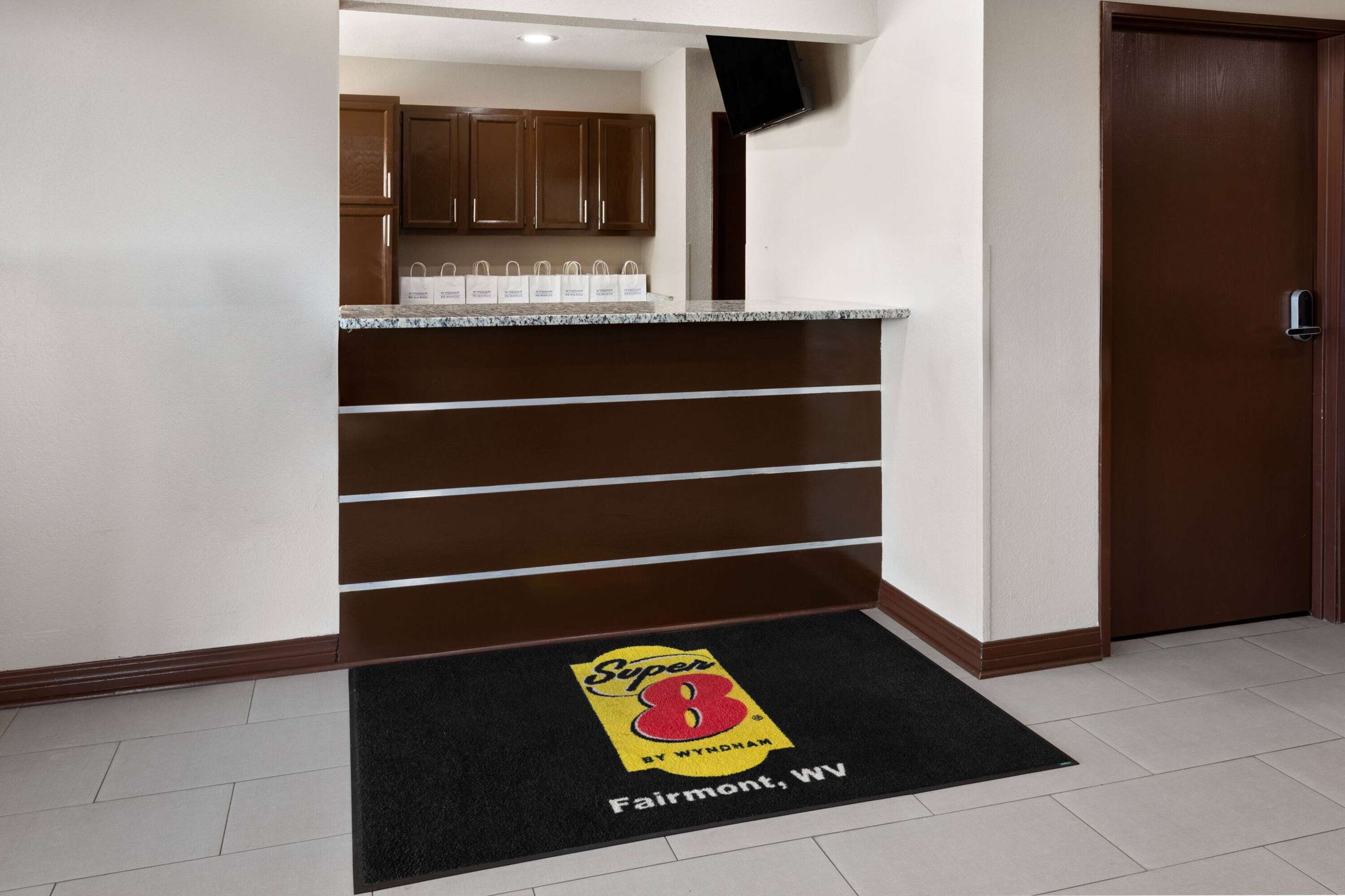 Reception | Super 8 by Wyndham Fairmont